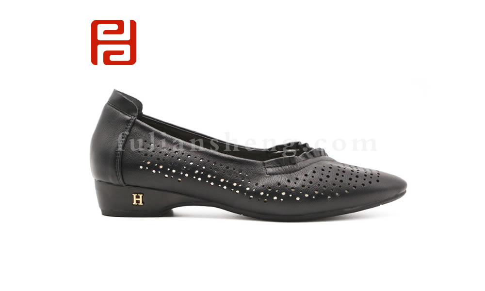 福連升低跟單鞋女夏季鏤空女鞋橡膠軟底媽媽豆豆鞋子涼鞋圖片